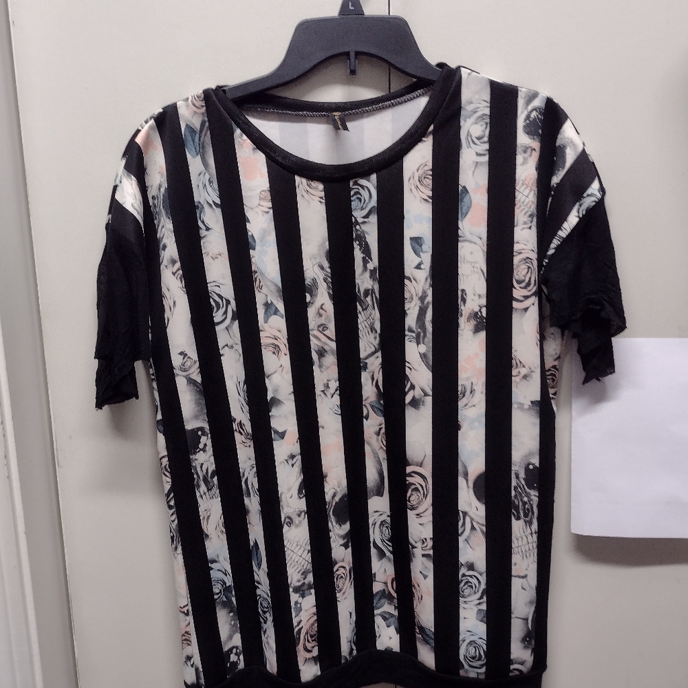 Casa Lee Striped Skulls & Roses Top (L)